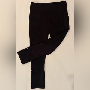 Black lululemon capris size 2 inseam 22”